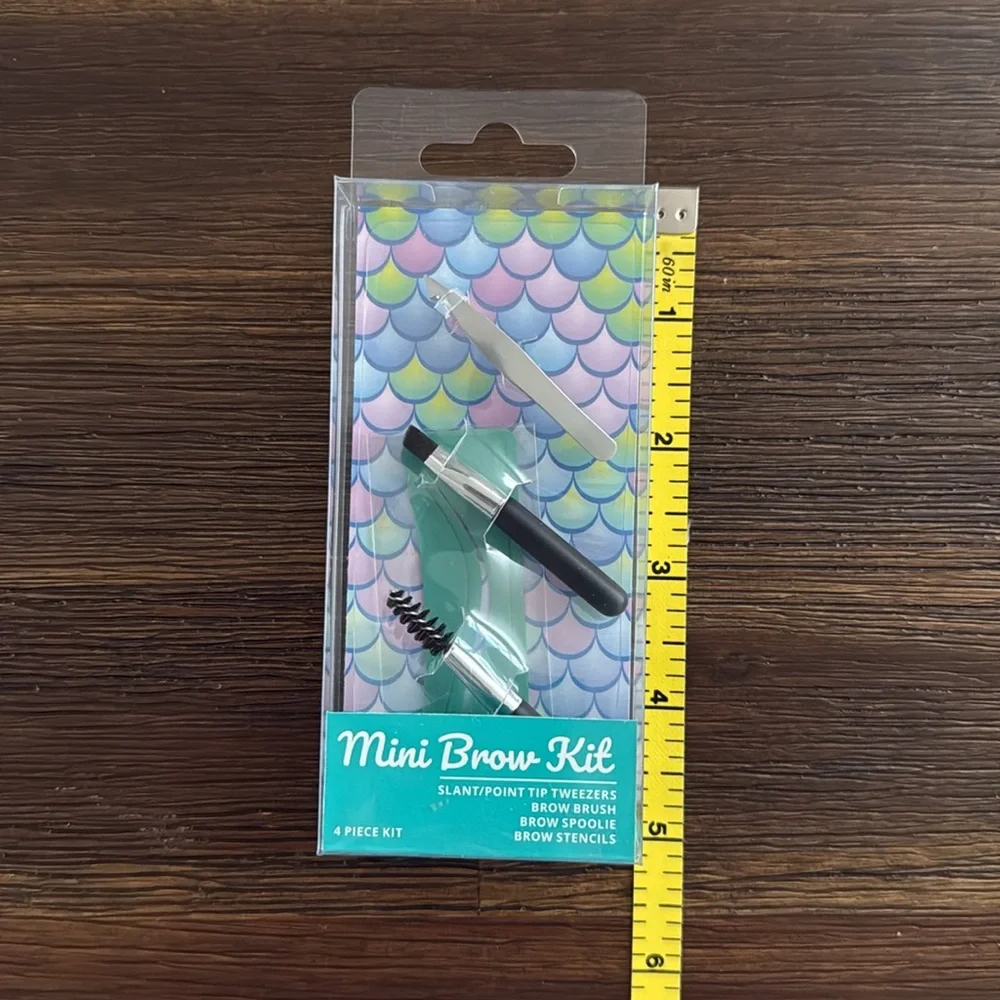 Mini Brow Kit 4 Piece Set NEW